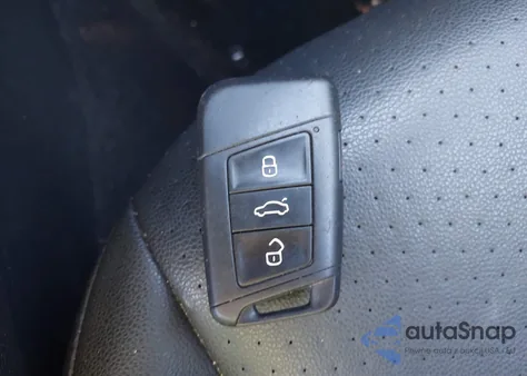 2019 Volkswagen Jetta 1.4T R-Line/1.4T S/1.4T Se из США, поврежденный, VIN 3VWC57BU6KM140641